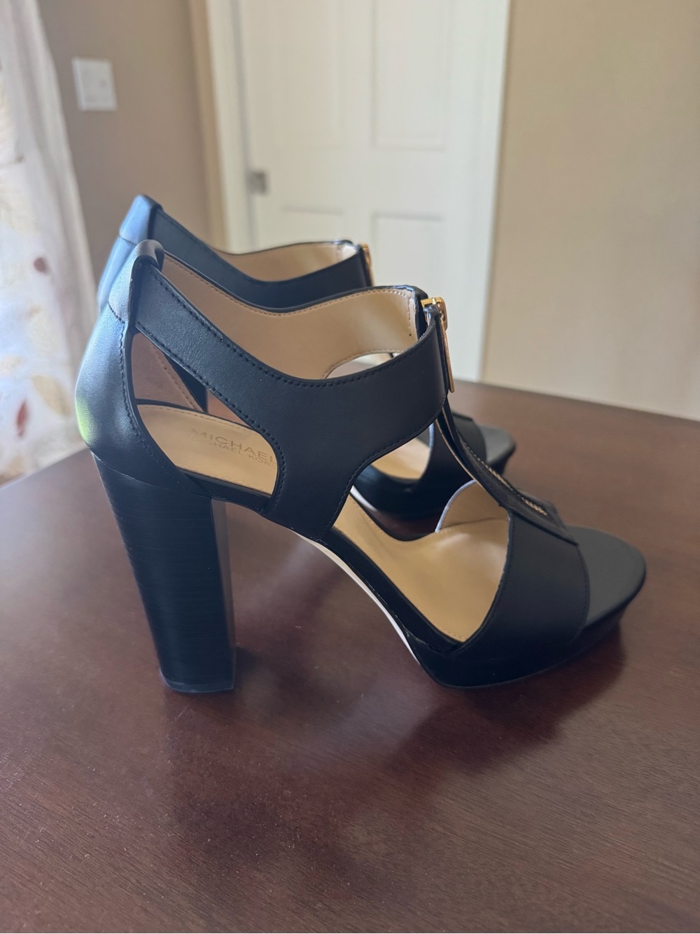 New Michael Kors Berkley T-Strap Sandal Platform Heel - Picture 4 of 10